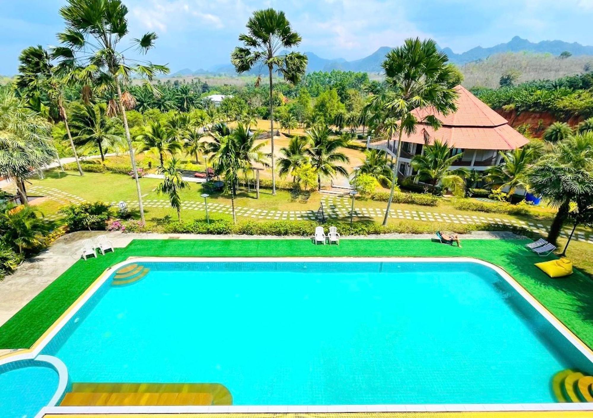 Takhun Mountain View Bed & Breakfast Ban Tha Khun Exterior photo