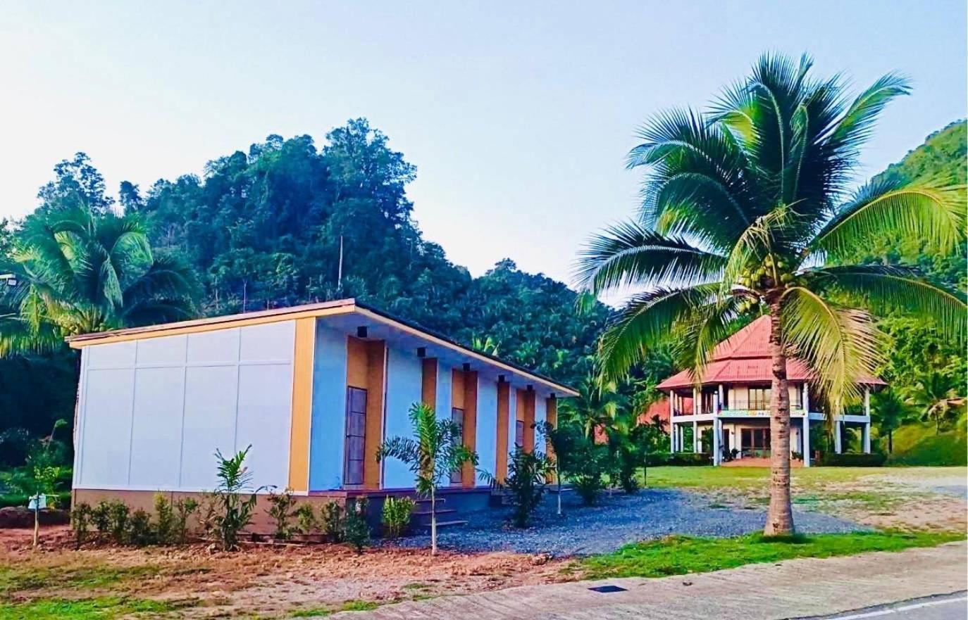 Takhun Mountain View Bed & Breakfast Ban Tha Khun Exterior photo