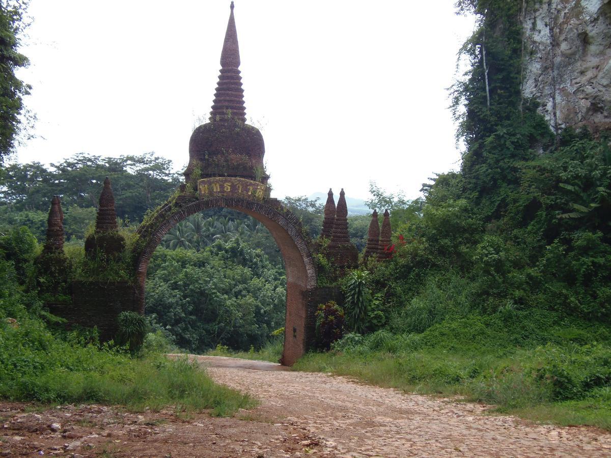 Takhun Mountain View Bed & Breakfast Ban Tha Khun Exterior photo