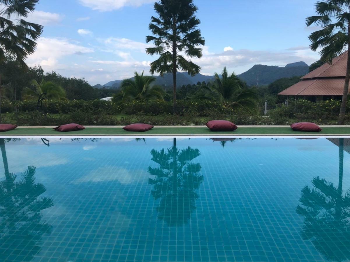 Takhun Mountain View Bed & Breakfast Ban Tha Khun Exterior photo